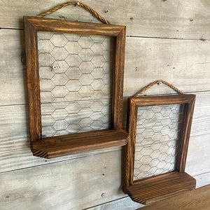 Set Of 2 Farmhouse Chicken Wire Frames W Shelves